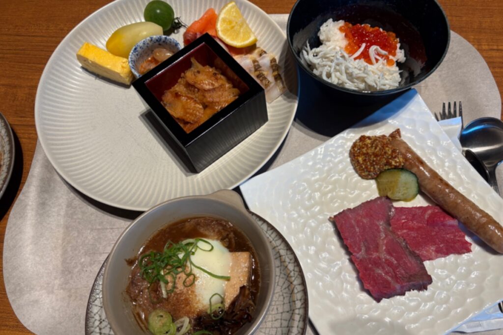 ホテルグランヴィア広島サウスゲート朝食のローストビーフ穴子飯いくらしらす