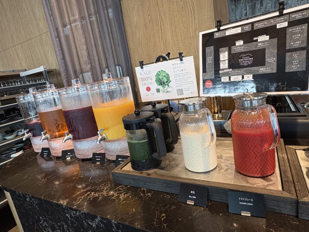 ホテルグランヴィア広島サウスゲート朝食のドリンクコーナー